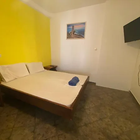 Сasa de vacaciones Yellow House *